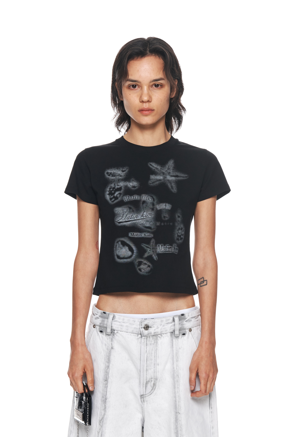 UNDER THE SEA GRAPHIC TOP IN BLACK