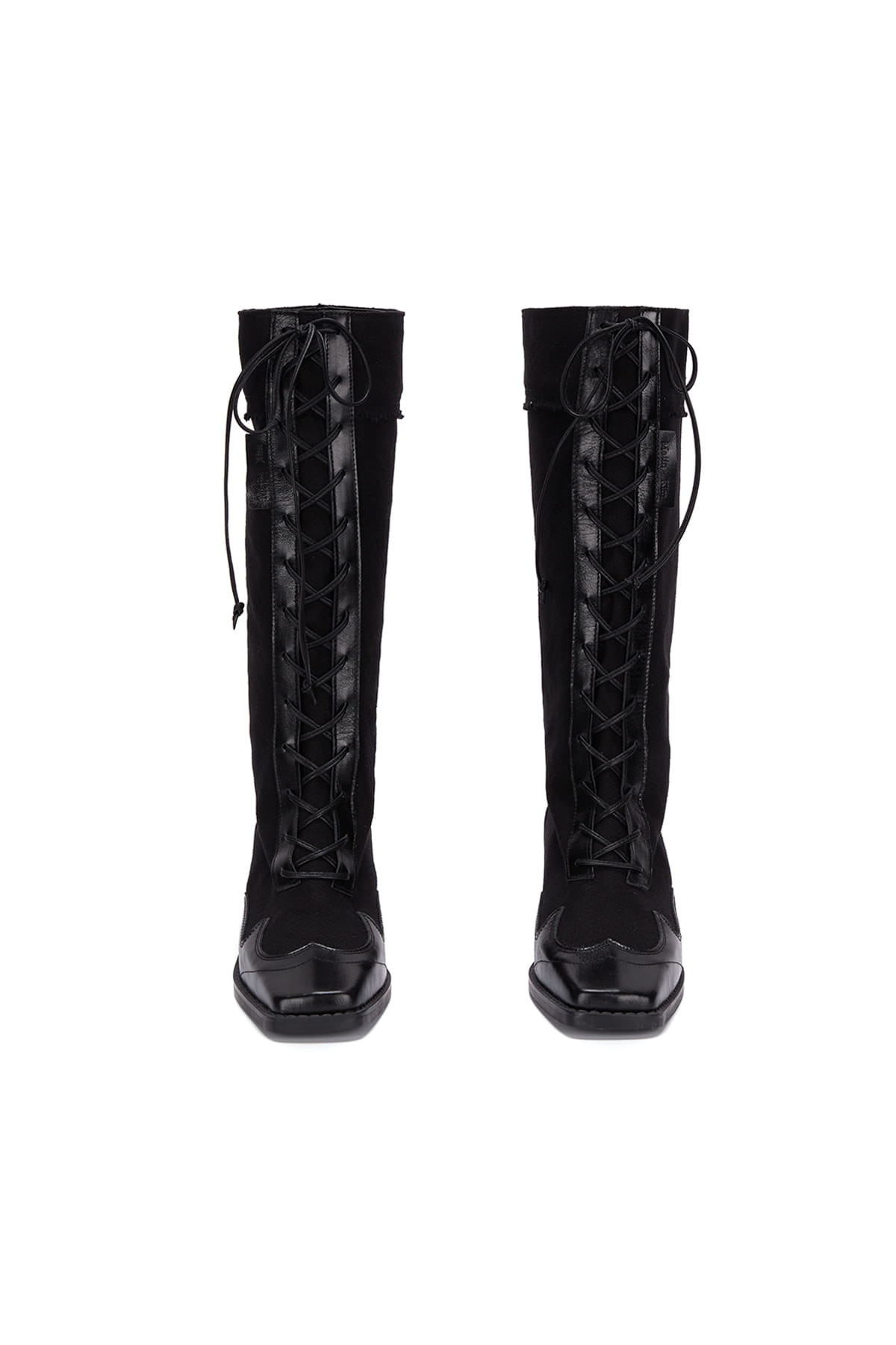 FRONT RACE UP BOOTS IN BLACK