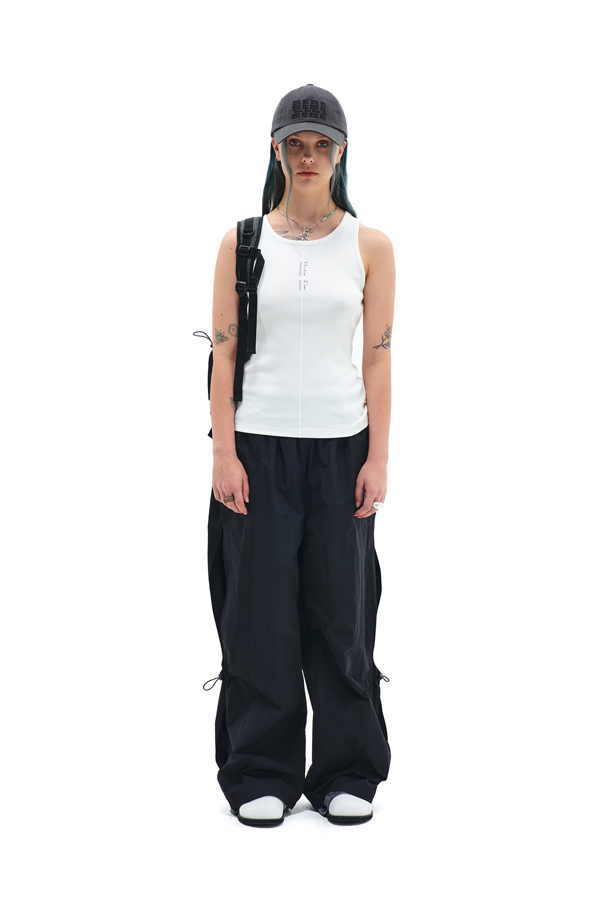 SIDE CUT OUT LAYERED PANTS IN BLACK